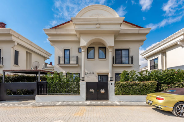 Triplex Luxury Belek Villa For Sale